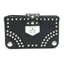 プラダ ポーチ スタッズ 1N1843 ブラック レザー 中古 スマホケース ポーチ スタッズ 黒 レディース 女性 PRADA