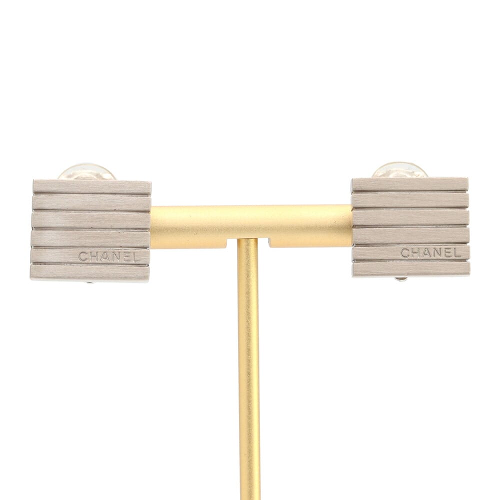 シャネル イヤリング シルバー メタル 99A 1999年モデル 中古 イヤー アクセサリー スクエア ストライプ ヴィンテージ ロゴ レディース CHANEL