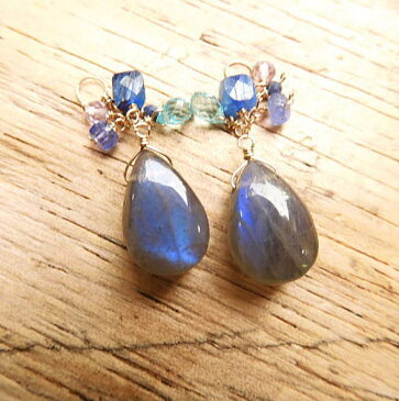 ラブラドライト ブルー効果びかり K10 ピアスチャーム ラブラドレッセンス 10K 10金 アゲハ蝶の青 ジュエリー jewelry アクセサリー accessory ゴールドアクセサリー チャーム 宝石 天然石 ファッション 大人コーデ プレゼント ギフト 贈り物 自分へのご褒美 きれい