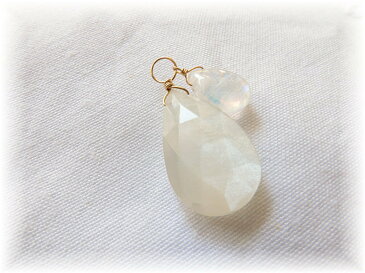ムーンストーン イエロー天然石 K10 2石チャーム ピアス・ペンダント用 シトリン レモンクォーツ ジュエリー jewelry アクセサリー accessory ゴールドアクセサリー チャーム 宝石 天然石 ファッション 大人コーデ プレゼント ギフト 贈り物 自分へのご褒美 きれい
