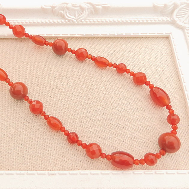 鮮やかなトマトレッド トレンド SV赤めのうネックレス 45cm【秋冬色王道レッド】レッドジャスパー