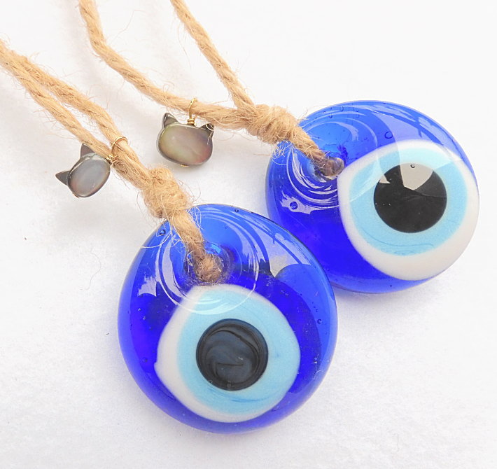 ナザールボンジュウ 邪視よけのお守り ナザールボンジュ 黒猫または白猫付【ネコポス送料無料 】 災厄からあなたを守る トルコ製