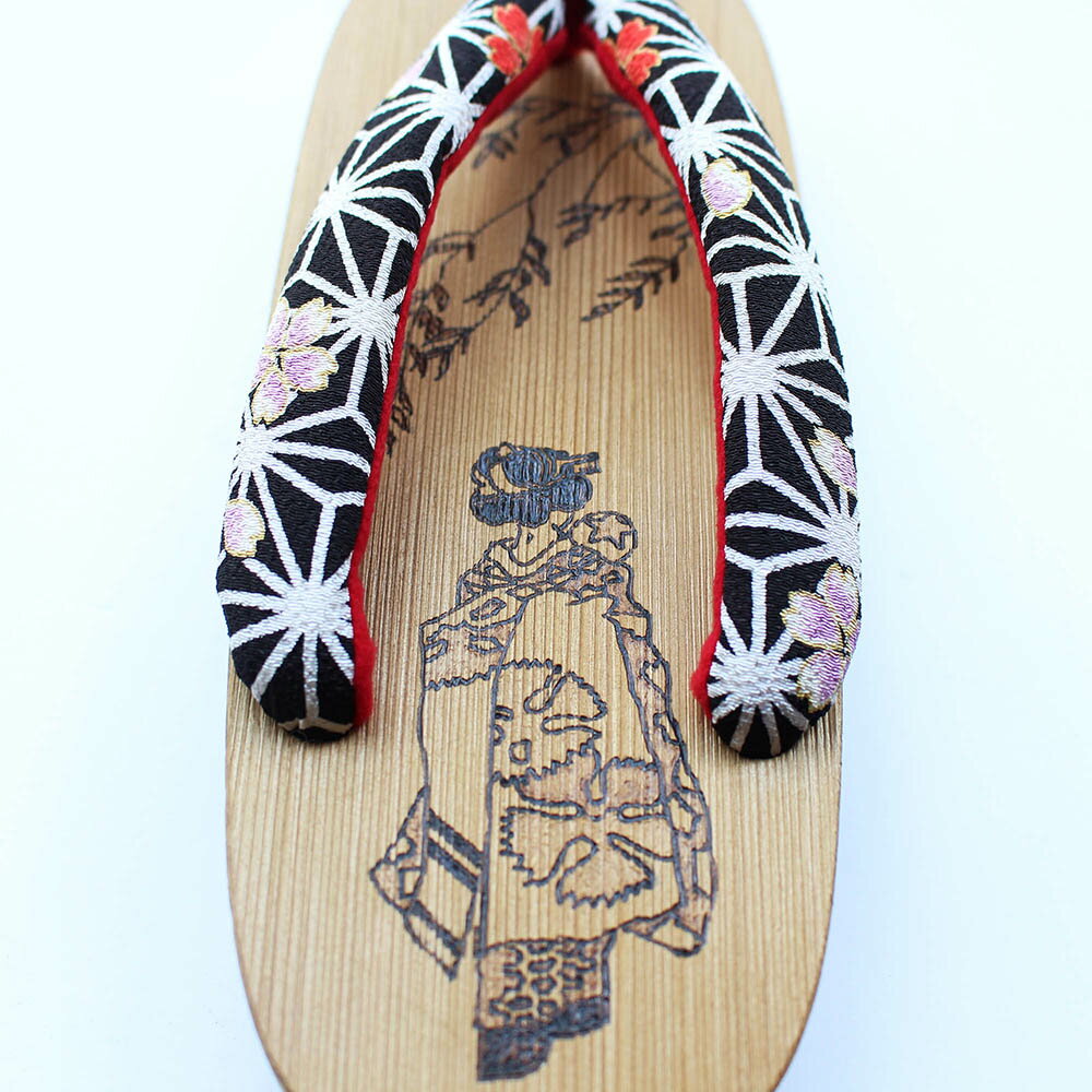 [2025SS新作!]GETTA BURNING SANDALS（ゲッタバーニングサンダルス）SUKA-GETA SANDAL Femme『MAIKO × Mt. FUJI & CHERRY BLOSSOMS』Black S｜作家物 和風アート下駄 サンダル｜ウッドバーニング｜伝統工芸｜天然素材の一点物｜日本製 木曽ねずこ使用｜レディースサイズ！
