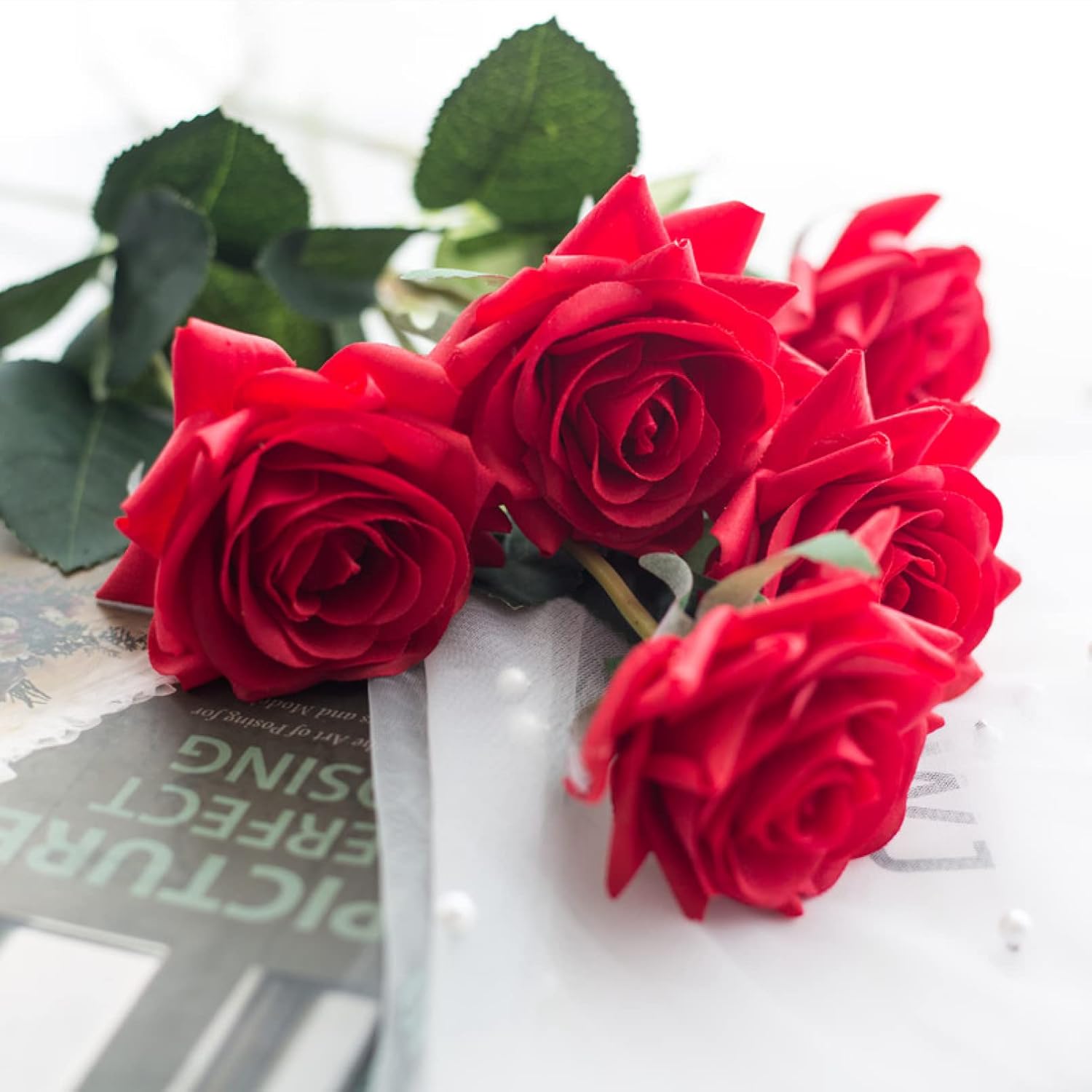 造花 枯れない花 アートフラワー 赤色 5本 バラ 薔薇 ばら 花 ブーケ インテリア フェイク プレゼント ギフト 卒業式 誕生日 ウェディング 飾り 撮影道具 転居 バレンタインデー 撮影 美術館