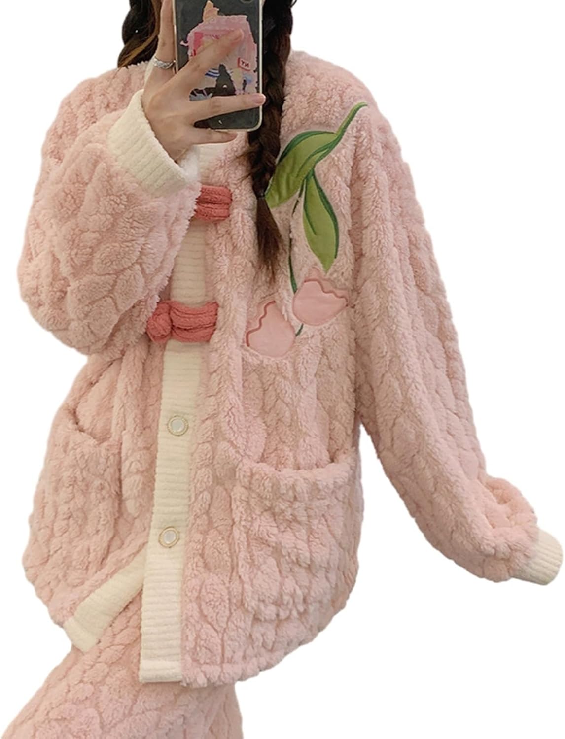 Rakuten - パジャマ レディース 春秋冬 もこもこ ルームウェア M〜5XL 大きいサイズ 長袖 前開き 花柄 お姫系 上下セット ゆったり 暖かい 可愛い 肌に優しい 部屋着 寢巻き ナイトウェア ナイトガウン