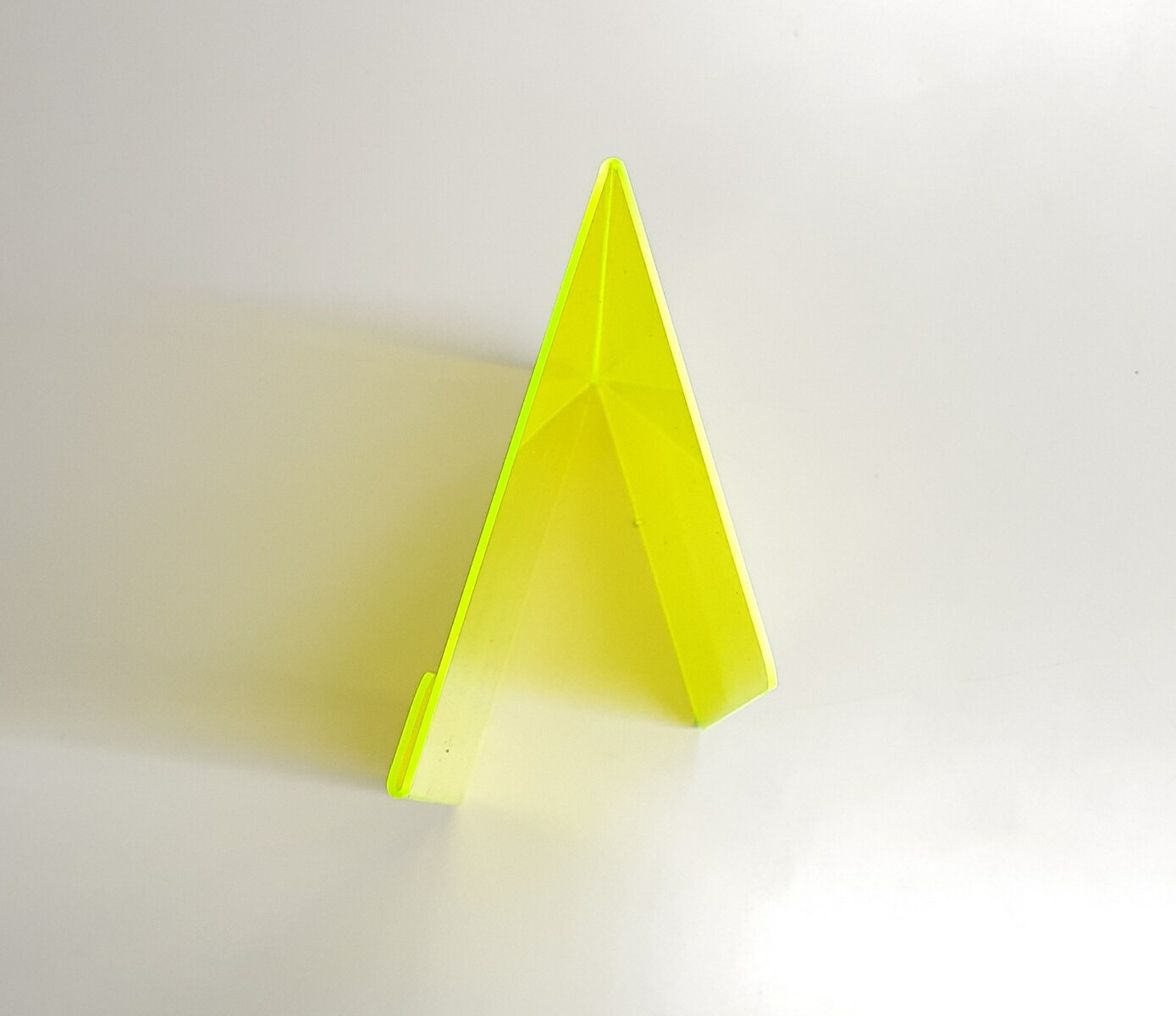 【激安目玉商品】プライスカード立て　蛍光・イエロー・商品説明・写真立て・メモ・メッセージ・金額表示・スイーツ店・飲食店・スーパー・パン屋・商店街・エンビ・喫茶店