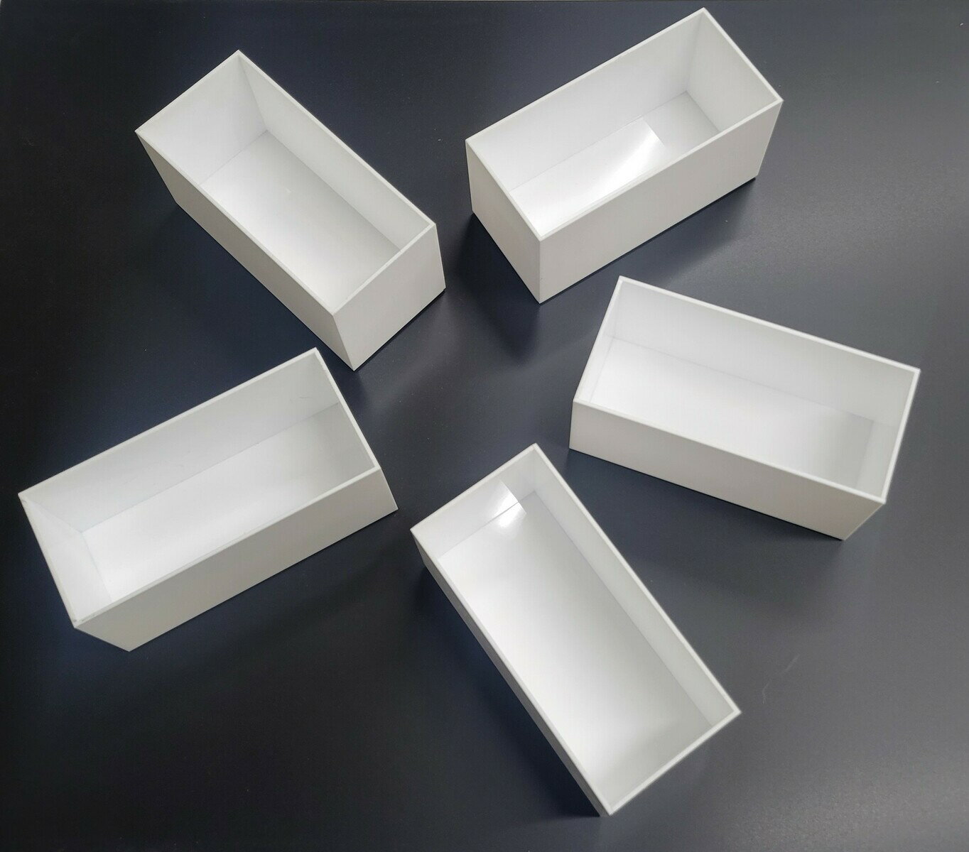 アクリル ハンドメイド ケース　白ケース・小物入れ・収納・スッキリ・シンプル・使いやすい・油性マジックで書ける・保管に最適・小スペース・取り出しやすい・安価・安定して上に積める サイズ　W 150×H 70×D 70　5ヶセット　返品・交換不可 アクリル ハンドメイド ケースホワイトボックススタッキングで安定上積み　返品・交換不可 2