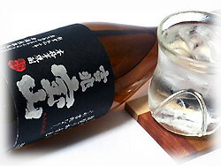 西酒造【芋焼酎】720ml吉兆宝山 きっちょう ほうざん 芋焼酎の王道を行く！ 伝統のかめ壺仕込み 黒麹仕込み【あす楽】【あす楽_土曜営業】【RCP】鹿児島 西酒造 グラスから立ちのぼる湯気と共に鼻をくすぐる芳香は、後味と同様、スッキリと爽快です。