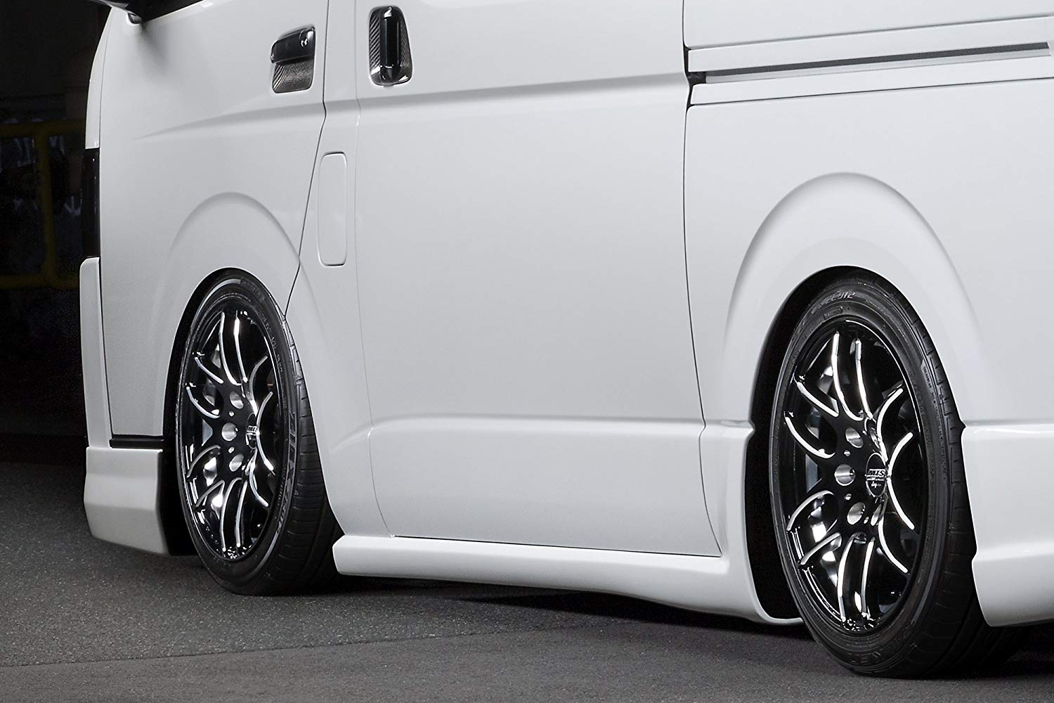 M-Techno M.T.S.BERTEX BODY LINE�ʥ���ƥ��� ���ࡦ�ƥ����������С��ƥå��� �ܥǥ��饤���MTS �ȥ西 200�� �ϥ������� ɸ��ܥǥ��� ADVANCE�ʥ��ɥХ󥹡˥����ɥ��ƥå� FRP��