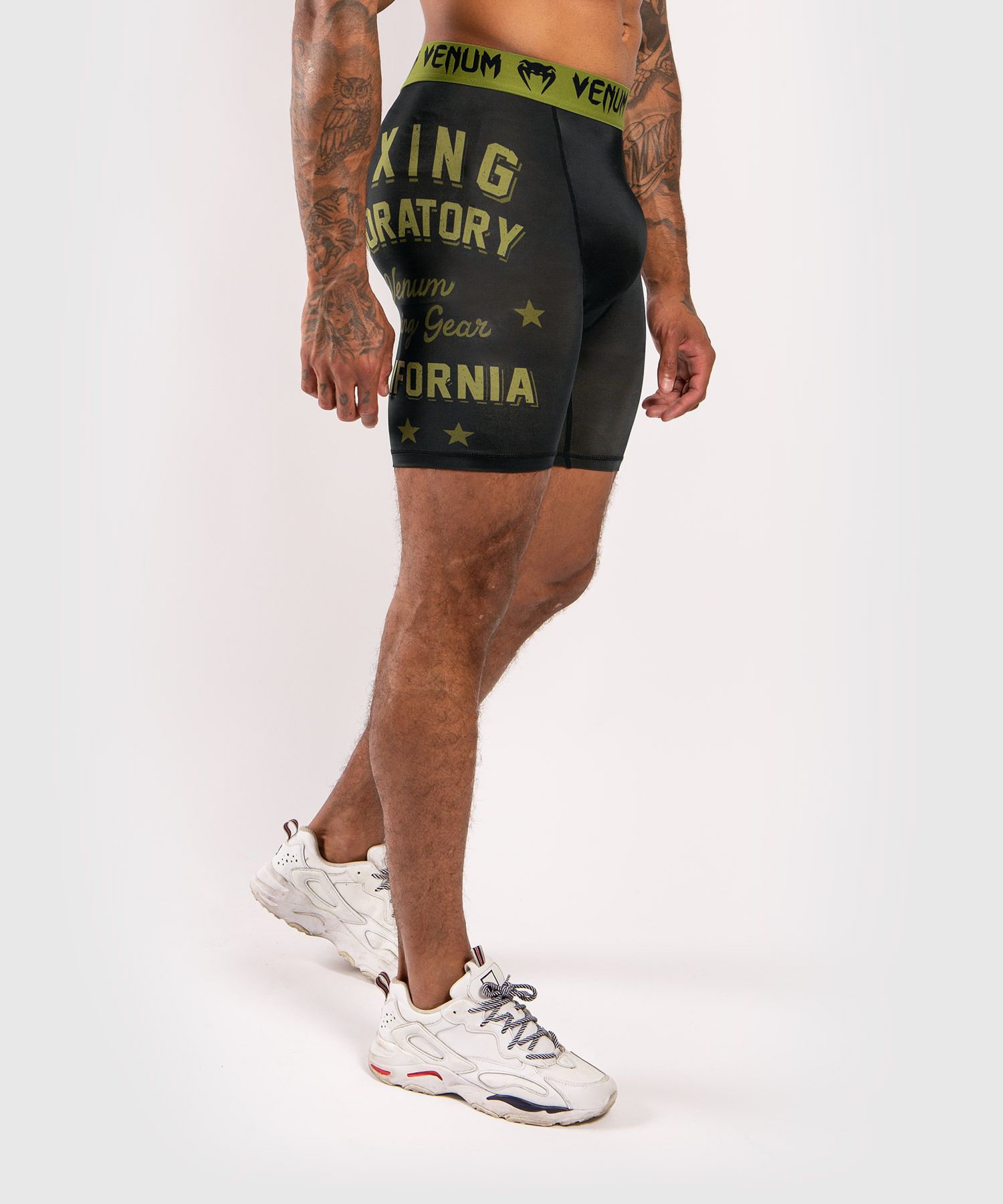 VENUM コンプレッションウェア ショートパンツ BOXING LAB COMPRESSION SHORTS //機能性 吸汗速乾 フィットタイプ ワークアウト トレーニング 送料無料