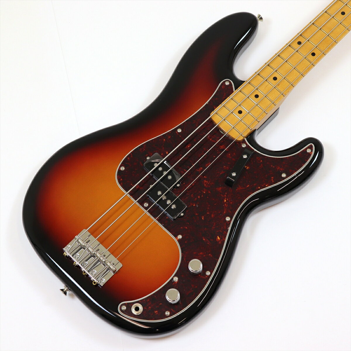 Rakuten - Fender　Vintera III Late '60s Precision Bass, Maple Fingerboard, 3-Color Sunburst [MX25138272]