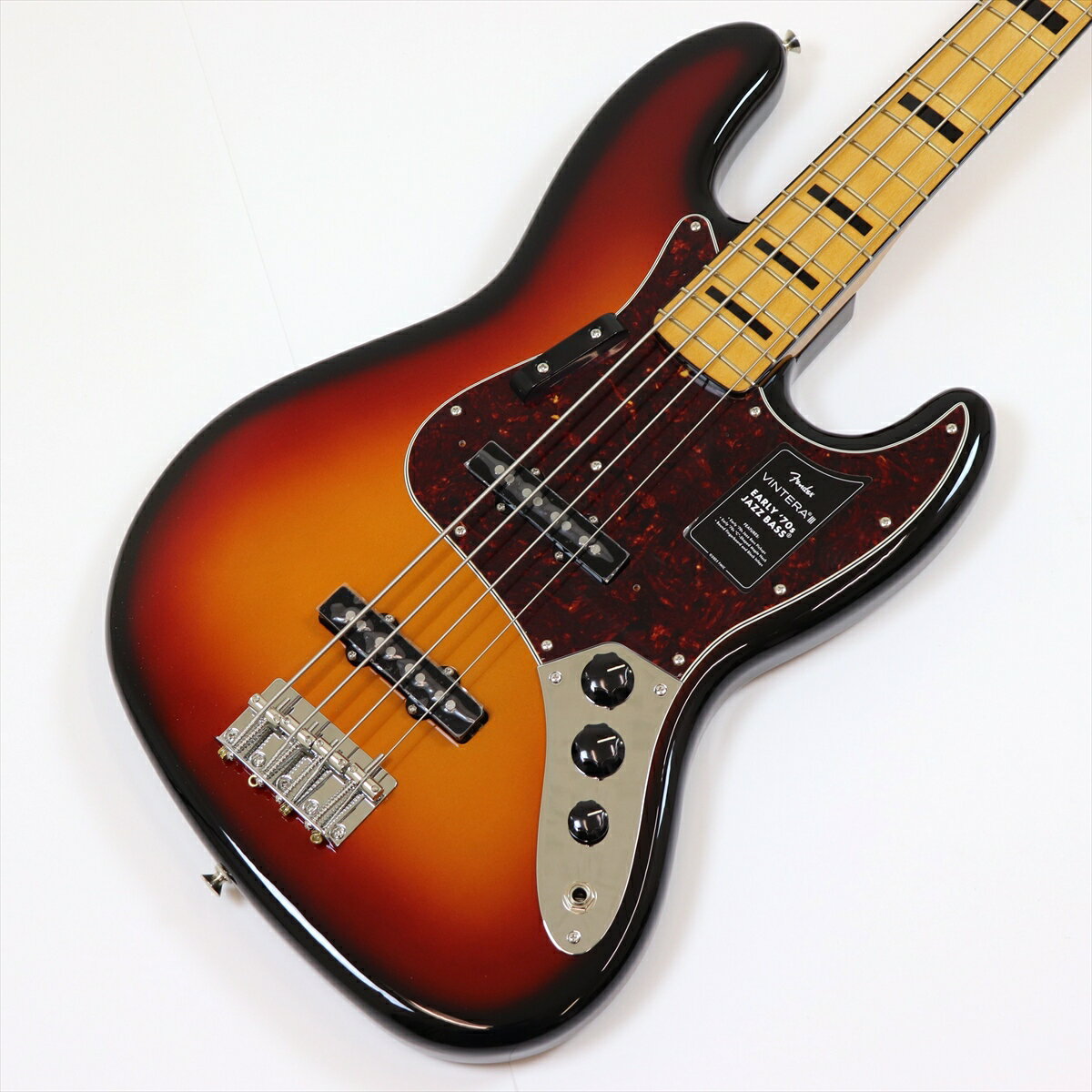 樂天商城 - Fender　Vintera III Early '70s Jazz Bass, Maple Fingerboard, 3-Color Sunburst [MX25141166]