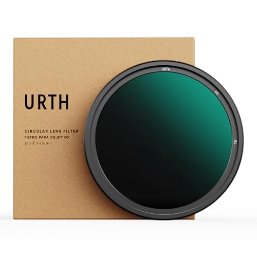 Urth 46mm ND2-400 (1-8.6ストップ) 可変調整可能NDレンズフィルター 1から8.66のF値をカット | Urth 可変 ND2-400 フィルターを使用すると、暗い場所でのモーションブラーや被写界深度効果をキャプチャできます。風景写真や映画のようなビデオグラフィーに最適です。 プレミアムガラス | 8層のナノコーティングされた日本製のAGCガラスによる、完璧なニュートラルのための実際の光透過率と簡単なクリーニングをお楽しみください。 ロッキングリム | 当社の可変NDフィルターには、正確な調整のための最小-最大ロック機構があります。 モーションブラー | 1から8.66のF値をカットして、変化する光の状況でも劇的なモーションブラーと浅い被写界深度を可能にします。品質は生涯保証されています。 PLANT 5 TREES | このUrthフィルターをご購入頂くと、森林破壊の影響を受けた地域に5本の木を植えるための資金を地元コミュニティに提供します。 商品コード59067923025商品名Urth 46mm ND2-400 (1-8.6ストップ) 可変調整可能NDレンズフィルター型番FK40M6P1Pサイズ46mm※他モールでも併売しているため、タイミングによって在庫切れの可能性がございます。その際は、別途ご連絡させていただきます。※他モールでも併売しているため、タイミングによって在庫切れの可能性がございます。その際は、別途ご連絡させていただきます。