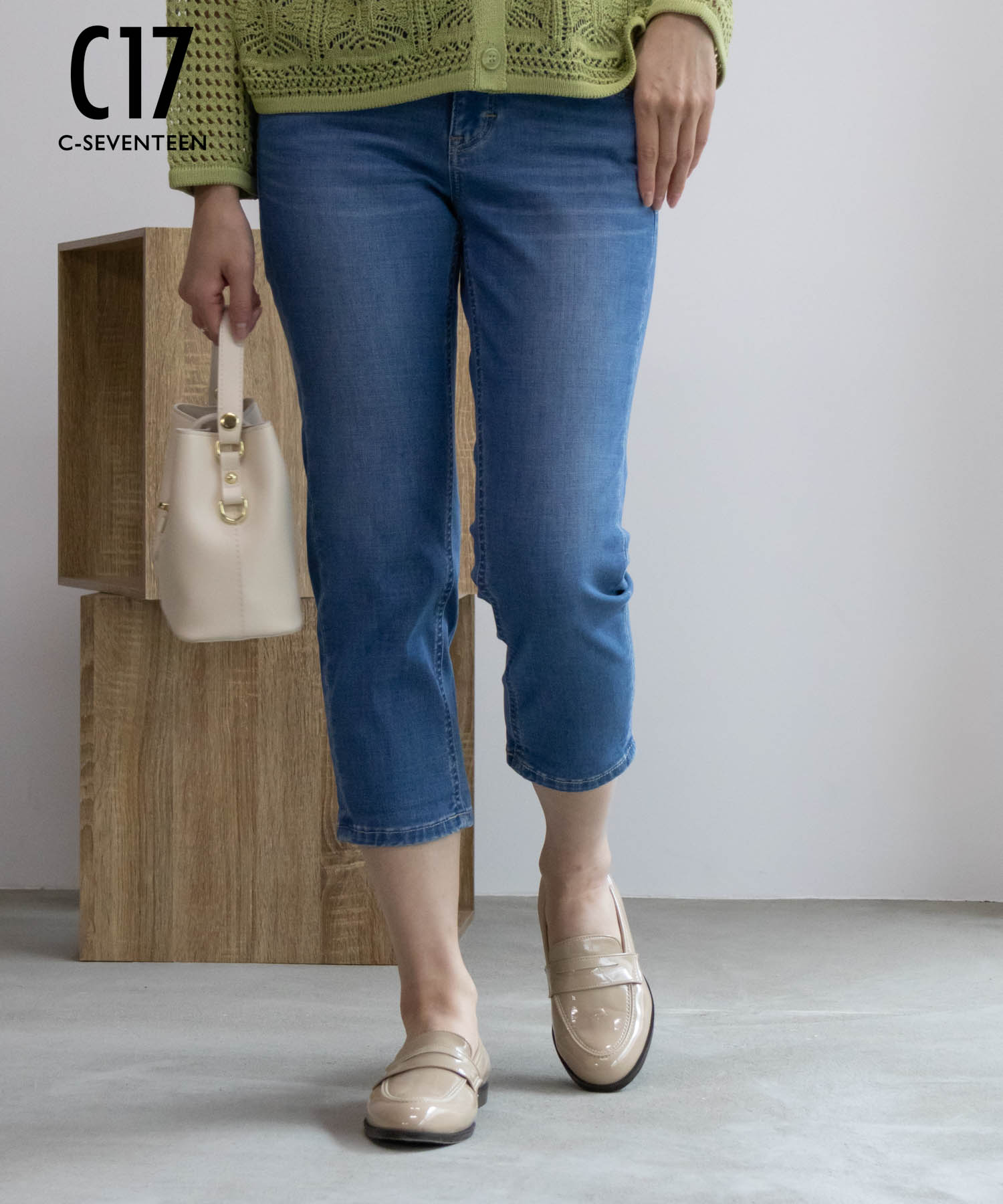 [全品対象★最大20％OFFクーポン7/19まで]シーセブンティーン C17 カプリパンツ デニムパンツ ジーンズ ジーパン レディース ストレッチ 伸縮性 ドライ 蒸れにくい ボトムス 前開き フロントジップ ポケット クロップド丈 クロップドパンツのサムネイル