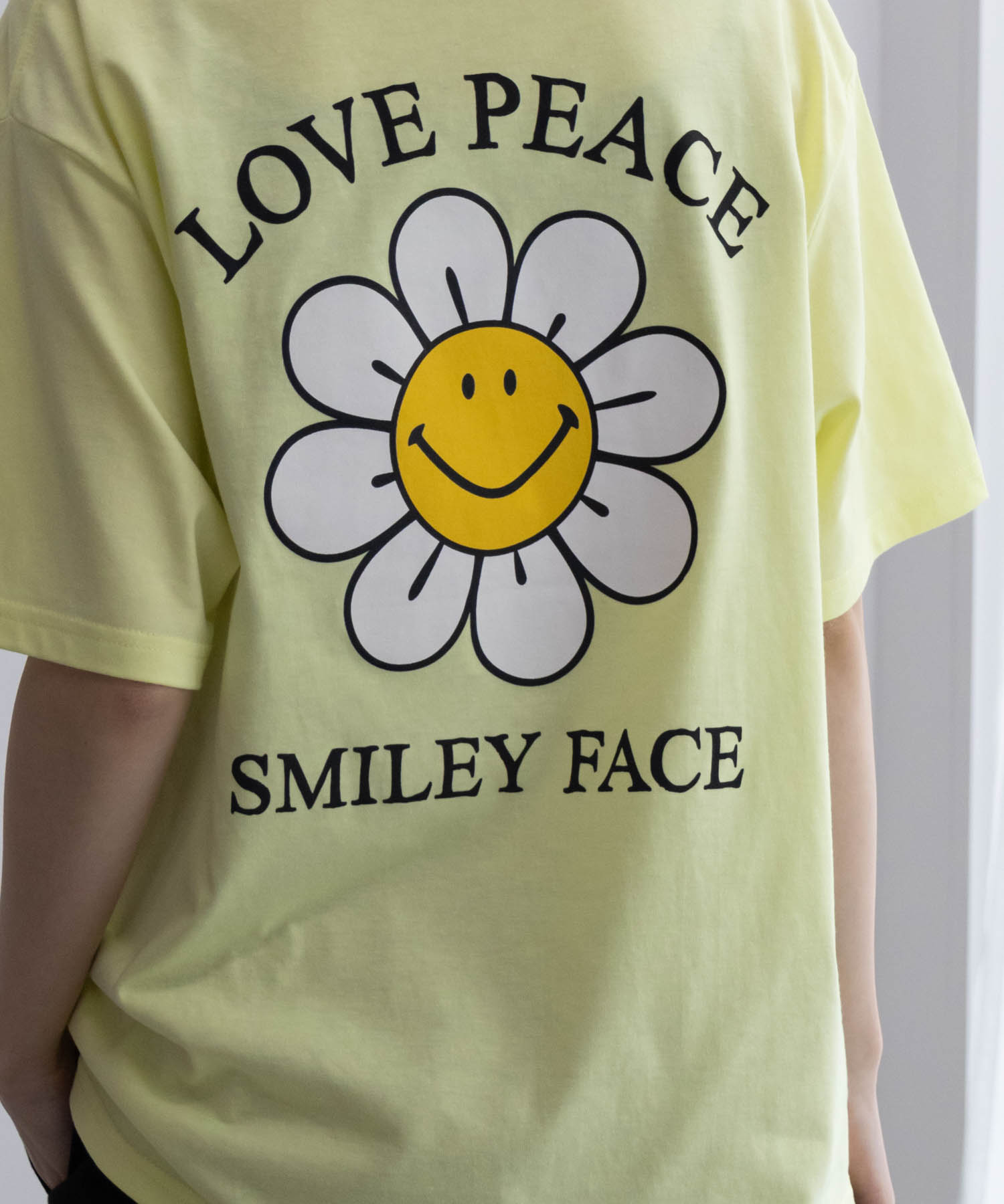 [25日P5倍！今だけクーポン割]スマイリーフェイス 半袖Tシャツ レディース 綿混 ワイドシルエット ゆったり トップス キャラクター プリント 刺繍 クルーネック カットソー