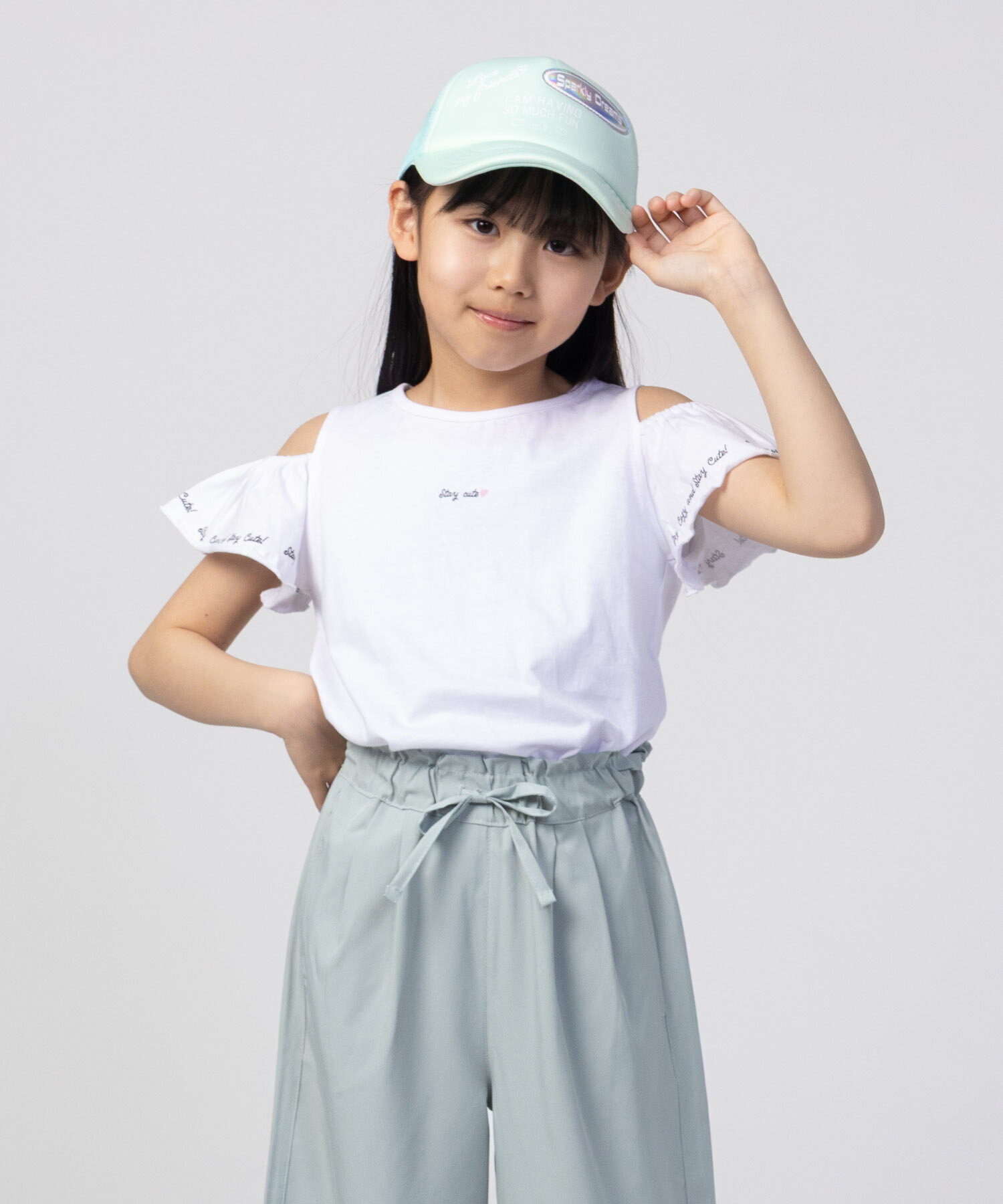 [全品P5倍＆最大25%OFFマラソンクーポン]Tシャツ 子供服 女の子 キッズ 半袖 綿100％ コットン ガールズ トップス 肩開き フリル袖 プリント ネームタグ 通学 通園 白 クルーネック カットソー