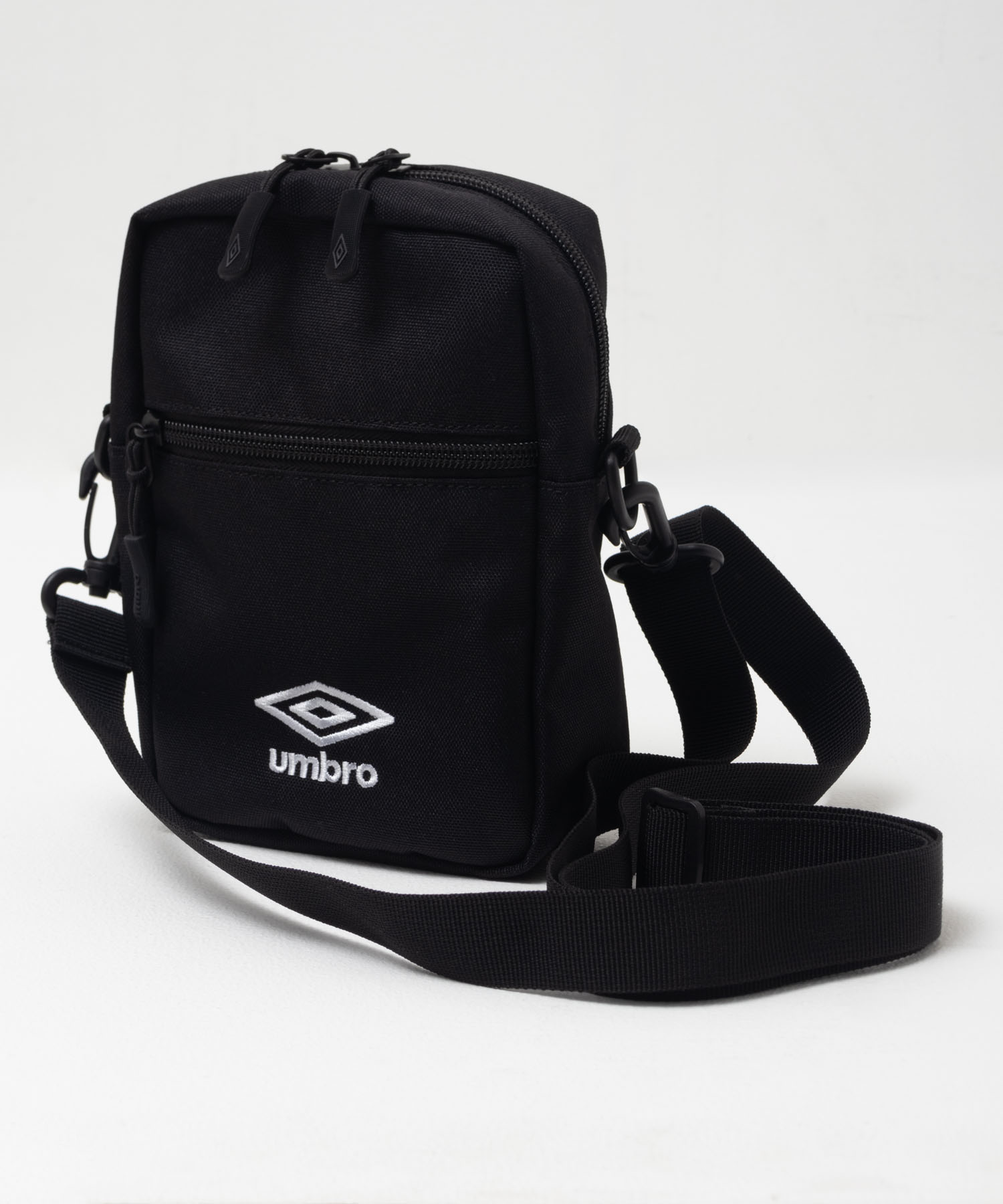 UMBRO■L メッセンジャーバッグ ブラック■送料込 楽天市場】アンブロ メッセンジャー バッグ(メンズバッグ