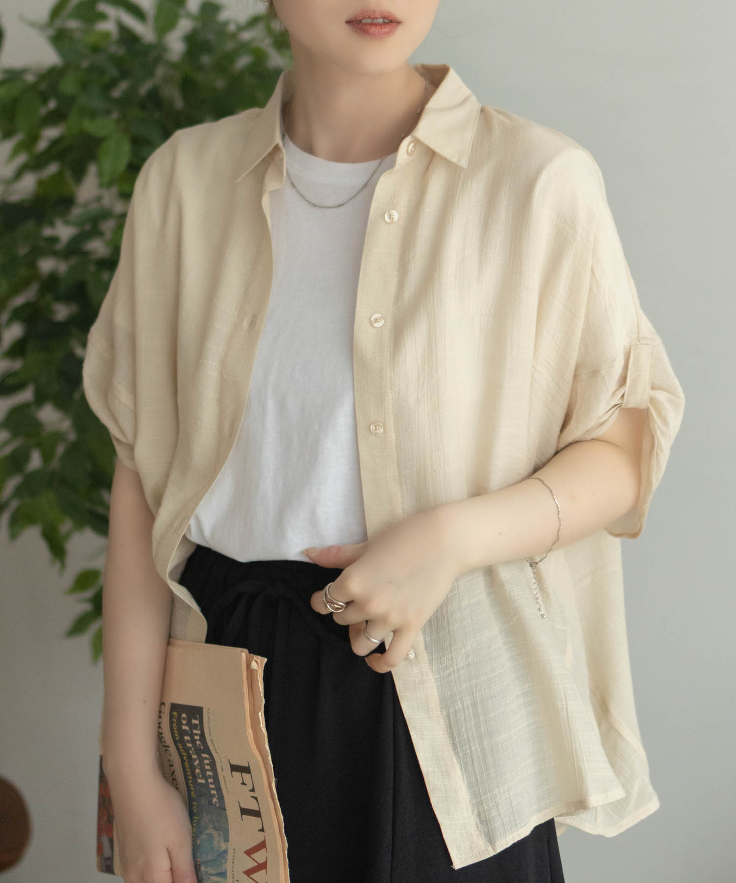 [BF限定★全品最大30％OFFクーポン]シャツ レディース 半袖 5分袖 透け感 シアーシャツ 袖コンシャス トップス 無地 きれいめ レギュラーカラー カジュアルシャツ 五分袖