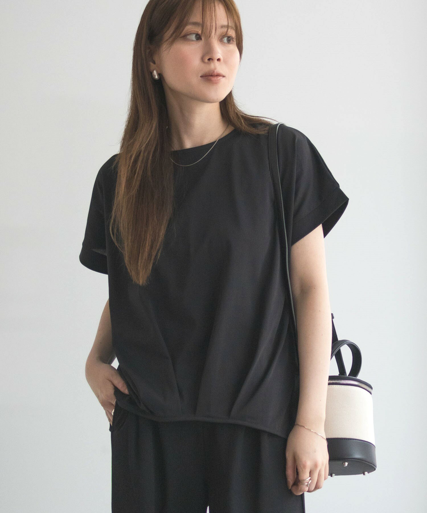 [全品P5倍＆最大25%OFFマラソンクーポン]Tシャツ レディース 半袖 冷感 ドライ UVカット ストレッチ ひんやり トップス 裾タック 前後差丈 ゆったり 黒 カットソー プルオーバー