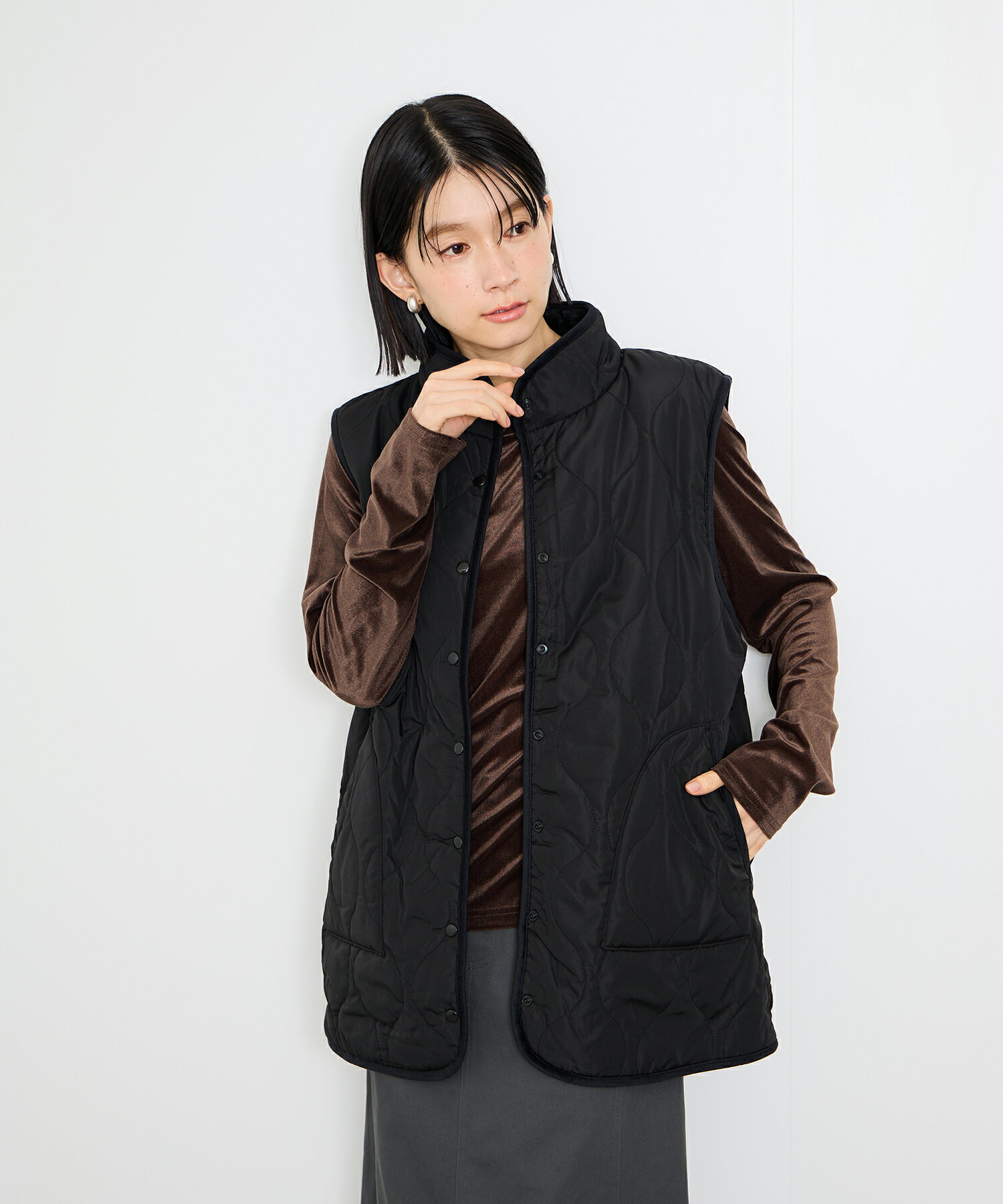 イドネス Idnes ベスト ジレ レディース リバーシブル キルティング ボア 前開き ボタン トップス 黒 ハイネック スタンドカラー [選べる福袋対象]