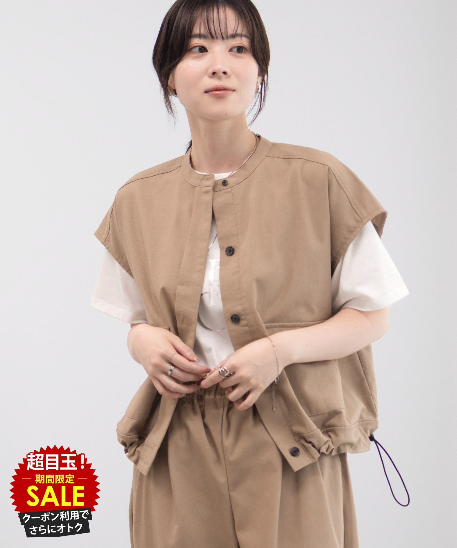 [5日限定P5倍][特別価格★更にクーポン割]イドネス Idnes ジャケット ベスト ジレ レディース ノースリーブ 胸ポケット 裾ドローコード トップス 黒 ノーカラー 襟なし ショートジャケット