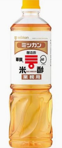ミツカン 米酢 (PET)華撰 1L 内容量 1L 原材料 パッケージを参照 商品説明 お米のおいしさを相談した、まろやかな酸味が特徴です。和食はもちろん、洋風料理、中華料理などどんな料理にもよく合います。 賞味期限 パッケージに記載あり ※食品ですので開封後は賞味期限に関わらずお早目にお召し上がりください。 ご注意 ※画像はイメージです。実際にお届けする商品とパッケージ等が異なる場合がございますので、あらかじめご了承ください。 ※食品のため商品到着後のキャンセル・返品は承れません。 ※お子様の手の届かない所に保管して下さい。 ※ご注文商品の発送後の変更、キャンセル、返品、交換はお受け致しかねます。 ※商品ページに記載している納期情報はあくまでも目安であり、ご注文が殺到した場合や商品の在庫状況によっては発送が早まることがありますのであらかじめご了承ください。 ※【ご注文後の在庫切れについて】 当店では複数店舗で在庫を共有し販売致しております。 その為、ご注文を頂いた時点では在庫有りと表示されていた商品でも、 同一商品への注文集中やネットワーク状況等により、在庫切れとなる場合がございます。 誠に勝手ながら、その旨をメールにてご連絡させて頂いた上で、当店によりキャンセル手続きをさせて頂く場合がございますので、何卒ご理解頂きますようお願い致します。ミツカン 米酢 (PET)華撰 1L 内容量 1L 原材料 パッケージを参照 商品説明 お米のおいしさを相談した、まろやかな酸味が特徴です。和食はもちろん、洋風料理、中華料理などどんな料理にもよく合います。 賞味期限 パッケージに記載あり ※食品ですので開封後は賞味期限に関わらずお早目にお召し上がりください。 ご注意 ※食品のため商品到着後のキャンセル・返品は承れません。 ※お子様の手の届かない所に保管して下さい。 ※ご注文商品の発送後の変更、キャンセル、返品、交換はお受け致しかねます。 ※【ご注文後の在庫切れについて】 当店では複数店舗で在庫を共有し販売致しております。 その為、ご注文を頂いた時点では在庫有りと表示されていた商品でも、 同一商品への注文集中やネットワーク状況等により、在庫切れとなる場合がございます。 誠に勝手ながら、その旨をメールにてご連絡させて頂いた上で、当店によりキャンセル手続きを させて頂く場合がございますので、何卒ご理解頂きますようお願い致します。