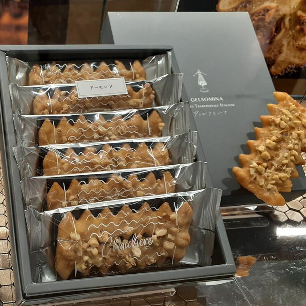 ジェルソミーナ キアッキェレ アーモンド 6枚入×1箱 パスタカッター 焼き菓子 スイーツ お菓子 ギフト ちまたのジョーシキちゃんのサムネイル