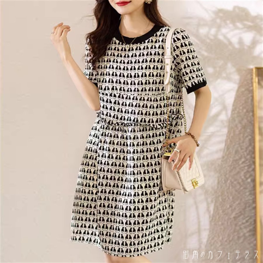 ワンピース ロングワンピ ロング マキシ 半袖 Uネック Aライン フレア 薄手生地 可愛い 大人可愛い きれいめ シンプル カジュアル シック コンサバ 華やか 大人 上品 おしゃれ お洒落 主役級 こなれ感 高見え 柄 秋 レディース 女性用 ママ 20代 30代 40代 デート お出かけ