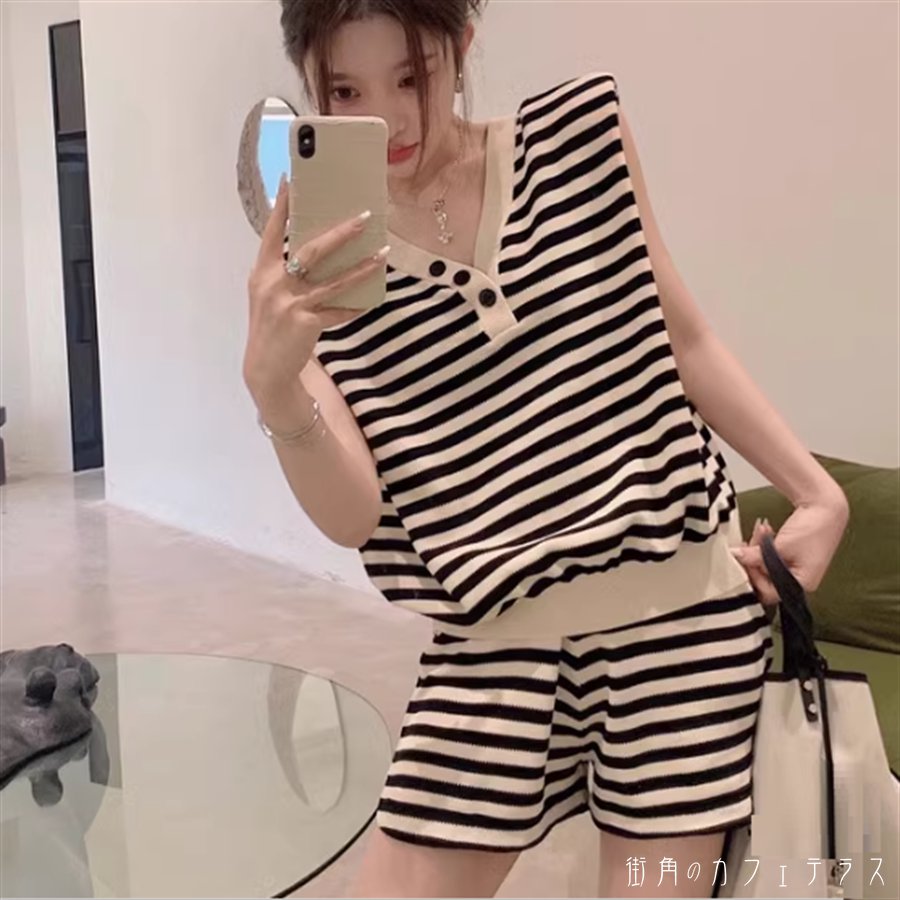 樂天商城 - パジャマ ナイトウェア ルームウェア 上下セット 2点セット Tシャツ パンツ ボトム ショートパンツ 半袖 ノースリーブ Vネック Aライン フレア 薄手生地 可愛い 大人可愛い きれいめ シンプル カジュアル シック コンサバ 華やか 大人 上品 おしゃれ お洒落 こなれ感 高見え