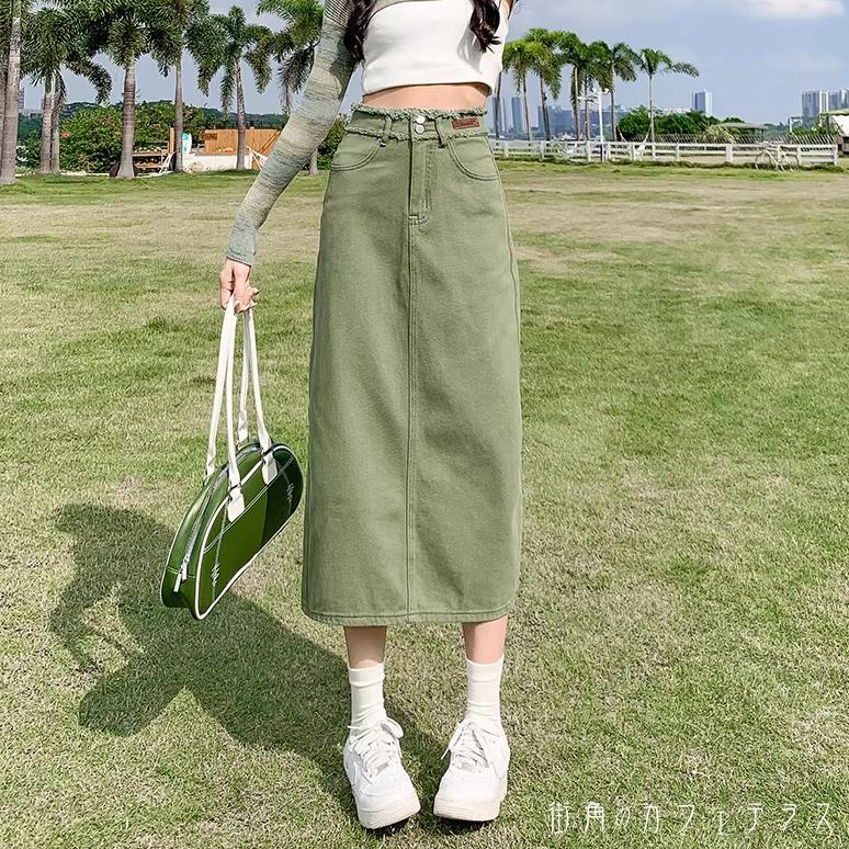 ロングスカート 2色 ペンシルスカート マキシ丈 ストレート Iライン ハイウエスト スリット ウエストゴム デニム 薄手 切りっぱなし かわいい 大人可愛い きれいめ カジュアル 大人 上品 おしゃれ お洒落 こなれ感 コンサバ系 ラフ 抜け感 レディライク 無地 夏 30代 40代のサムネイル