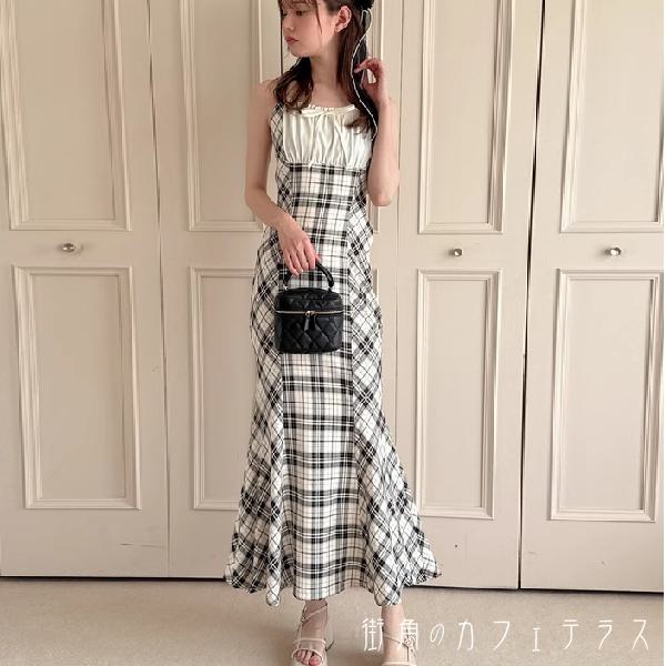 ロングワンピ マーメイド キャミソールワンピ マキシ ノースリーブ ラウンドネック Aライン フレア プルオーバー 異素材切り替え ドッキング 薄手生地 エレガント 可愛い 大人可愛い きれいめ シンプル カジュアル コンサバ 華やか 大人 上品 おしゃれ お洒落 主役級のサムネイル