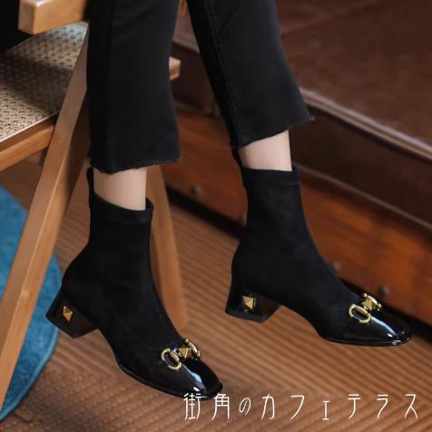 樂天商城 - ブーツ 靴 シューズ チャンキーヒール ローヒール アーモンドトゥ 飾り エナメル エレガント 可愛い 大人可愛い きれいめ シンプル カジュアル シック コンサバ 華やか 大人 上品 おしゃれ 主役級 こなれ感 高見え 光沢感 艶 無地 冬 お呼ばれ レディース 女性用 ママ 30代