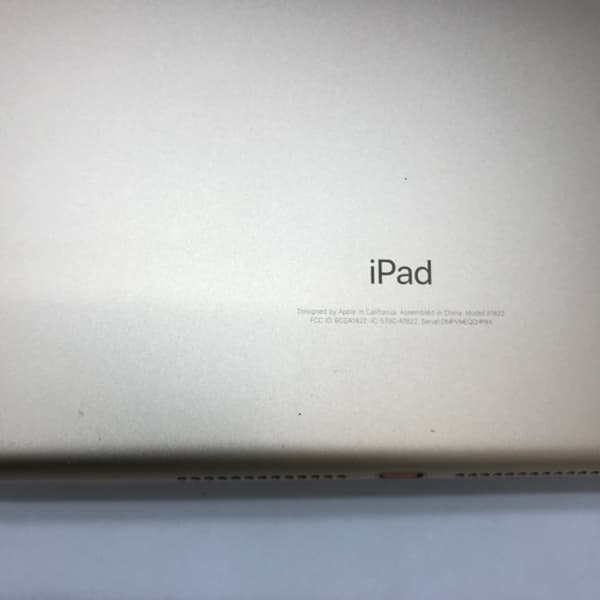 【即納可能】 iPad 5(第5世代) Wi-Fiモデル 32GB 【中古】【Bランク】【スペースグレイ/シルバー/ゴールド】【動作確認済】【あす楽対応】【RCP】アイパッド 本体★カード決済エラーは即キャンセル★