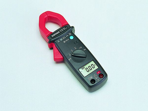 ○詳細は、必ずイチネンTASCO 2017年カタログをご覧ください。掲載内容は手入力を行っています為、誤りのある場合があります。 オートパワーオフ、データホールド機能付。 導通ブザー。 テストリードによる周波数測定の他、クランプによる周波数...