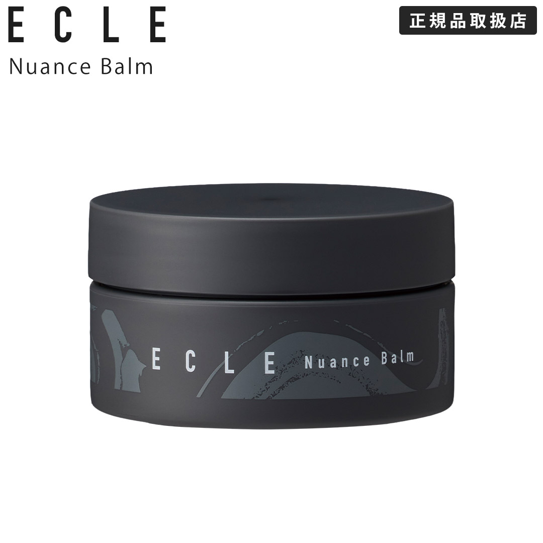 商品名 ECLE エクレ ニュアンスバーム 40g やわらかな質感で、自然なまとまりと動きを与えるスタイリングバーム。 髪に繊細なツヤとエアリーなニュアンスを加え、ラフでこなれた印象に。 パーマスタイルやミディアムレングスにもなじみやすく、柔らかな表情をつくります。 特徴 【ブランドの特徴】 多様化する現代のメンズヘアに寄り添い、一人ひとりの魅力を最大限に引き出すスタイリングライン 自然な抜け感から、クラシックなタイト、エッジの効いた立体感まで。 なりたいイメージで選べる4つのテクスチャーは、どれも髪なじみが良く、思い通りのフォルムを自在にコントロール。 その日の気分で理想のスタイルを"編集"できるスタイリングライン「ECLE／エクレ」 【ニュアンスバームの特徴】 やわらかく、まとまる。 髪の素材感を活かしたい方へ ほどよいセット力が、毛先の収まりと動きを両立します。 仕上げたあとも手ぐしが通るしなやかさが残り、髪の素材感をそのまま活かせます。 香り アーバンジャスミンの香り 清潔感のあるフローラルとやわらかな甘さが調和した、洗練されたフレグランス。 気品あるジャスミンを中心に、シトラスの爽やかさとフルーティなやさしい甘さが重なり、軽やかでモダンな印象を演出します。 広告文責 株式会社T.sakamaki Design Factory 0285-37-6099 メーカー soeff professional 株式会社 区分 日本製・化粧品