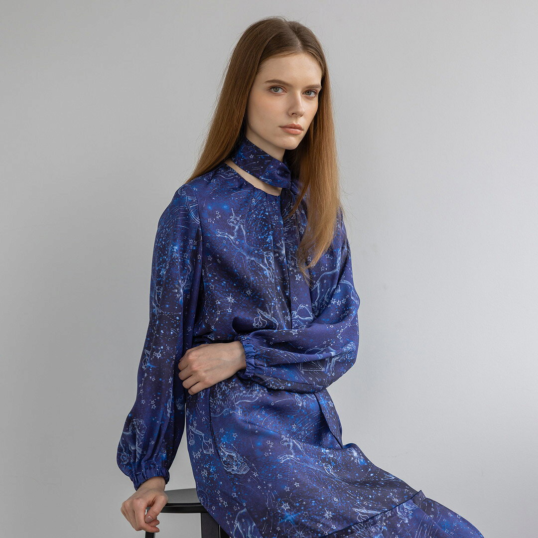 MAGGY/Comfortable Clothes ロマンティック ホロスコープ プリント タックギャザー ブラウス[ネイビー]ginzamaggy 銀座 マギー 銀座maggy MAGGY ギンザマギー ぎんざまぎー 送料無料 トレンド レディース ファッション 20代 30代 40代 プレゼント ギフト ラッピング無料