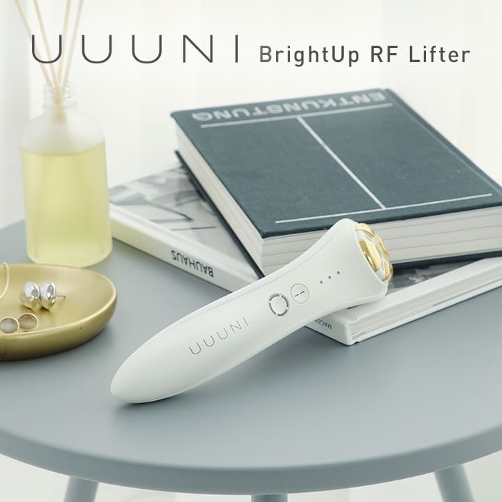 UUUNI(ウーニ) ブライトアップ RFリフター マルチケア美顔器 イオン導出 イオン導入 RF 温熱 ラジオ波 EMS 赤色LED 青色LED 振動