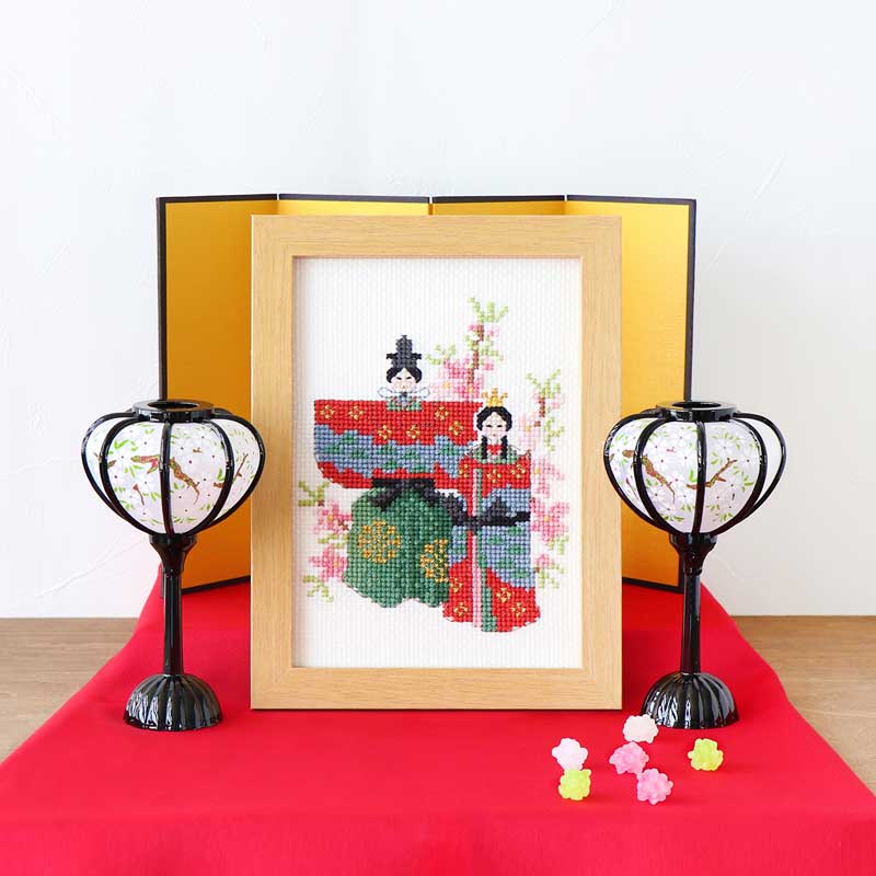 刺しゅうキット(専用額付き) 3月桃の花とお雛様 12ヶ月の小さな花風景(マリー・カ...