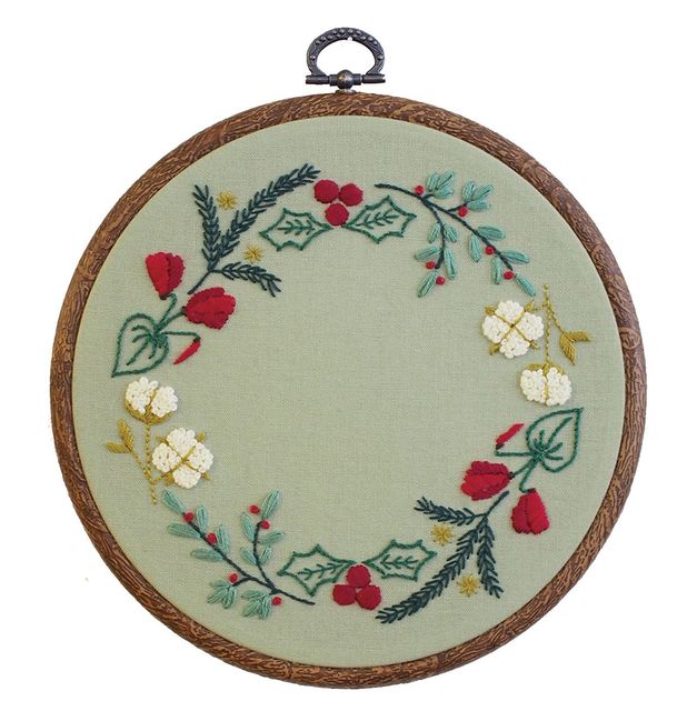GARDEN PARTY(ガーデンパーティー) フランス刺しゅう ボタニカルのリース コットンのリース オリムパス GP-K16