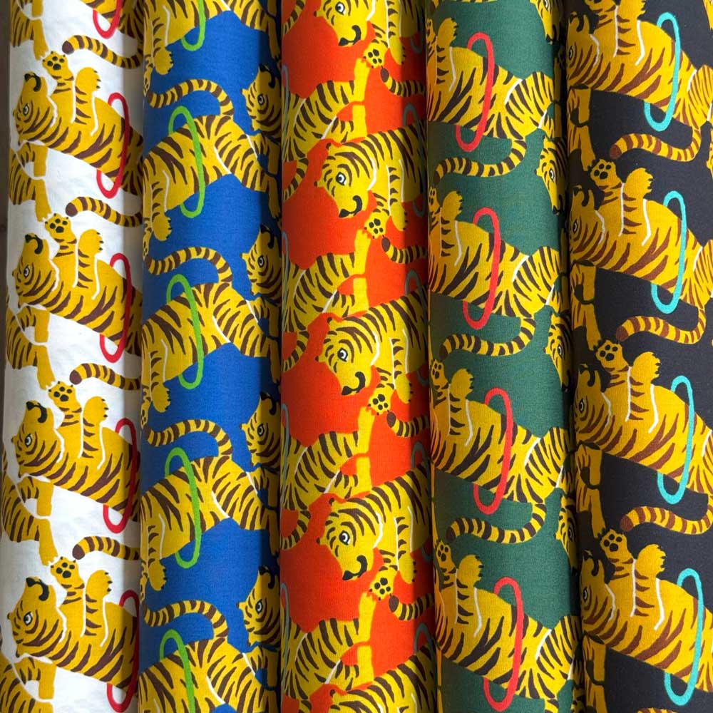 ブロード生地 タイガーフラフープ 虎柄 トラのフラフープ ホワイト/ブルー/オレンジ/グリーン/ブラック..