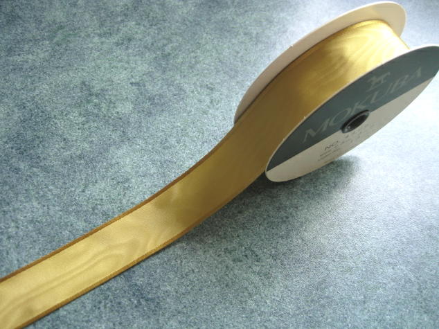 【花材】木馬リボン　MOKUBAモアレリボン1巻　25mm幅×5m　ゴールド