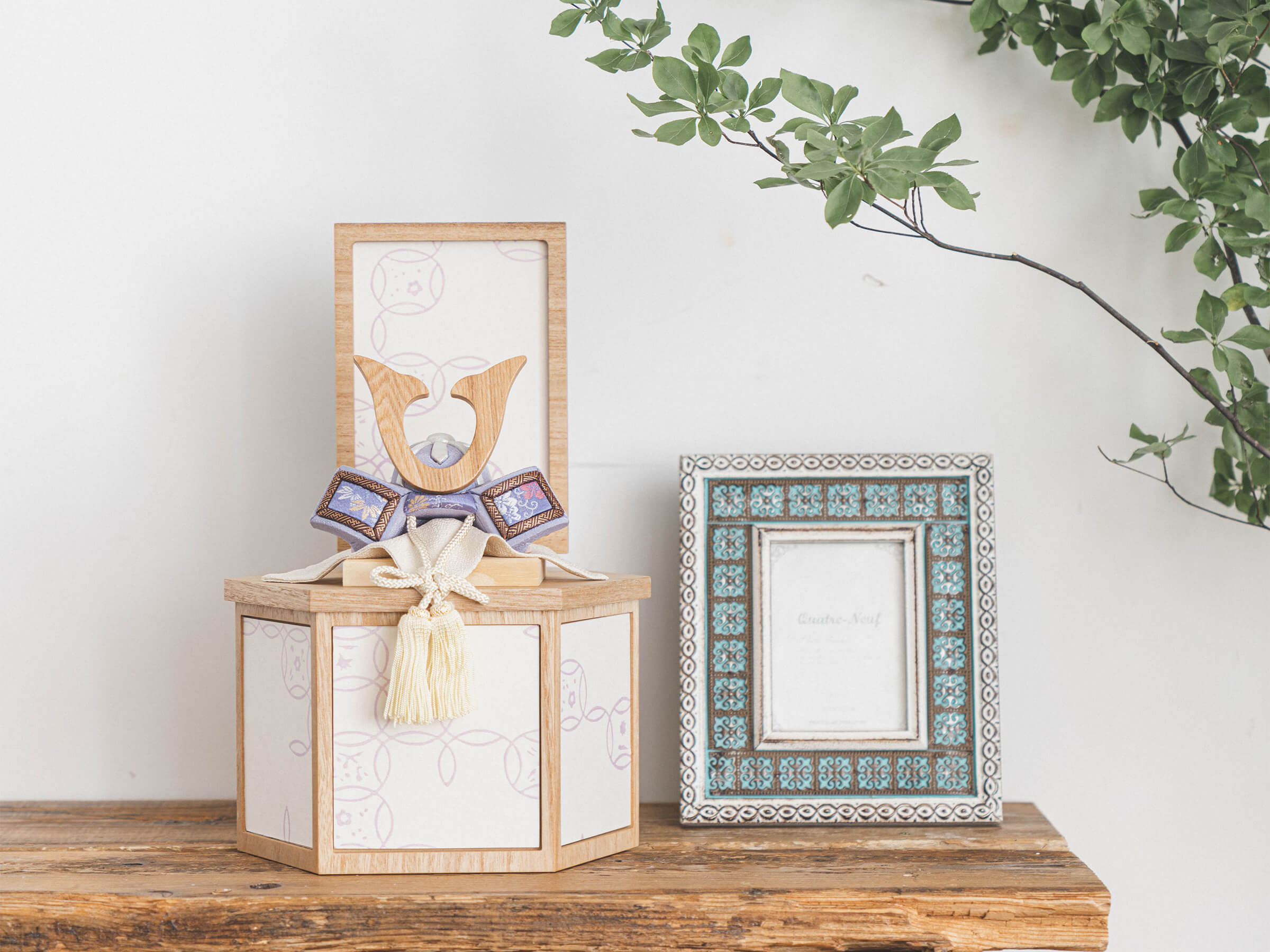 【選べる名前札プレゼント】五月人形 兜 コンパクト おしゃれ モダン 木 人気 インテリア 木製 高級 収納飾り 藤 木目込み兜飾り 一秀 名入れ 木札付き 日本製