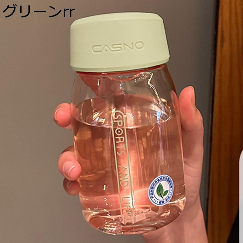　　　 ◆◇◆人気の秘密◆◇◆ 【サイズ】サイズ：約18.4*7.4CM、容量：420/600ML 【便利なこし器付き】直飲みタイプのボトルで、飲み口は液体だけが飲めるようにこし器付きになっています。氷などもおさえてくれるので、飲み物が飲みやすくなっています。 【軽量】軽量、携帯用で持ち運びしやすい、クライミングやトレーニング、ジョギングなどアウトドアの運動時は水分補給ができます。 【漏れ防止】かわいい水筒の蓋はスクリュー栓タイプ 、オープンしやすい、内部にシリコンパッキンが水を一滴も漏れないために設計されました。漏れ防止性能に優れています。 【様々なシーンに適用】シンプルなボトル、車載ボトルのデザインが携帯がやすい。たくさんの場所に使っています。例えば：お仕事、学校、 保育園、 幼稚園、 愛人、かばん 、友達、旅行、運転など。 　　　◆◇◆注意事項◆◇◆ご覧のモニターの環境、撮影環境により実物と色味が異なって見える場合がございます。湿った状態で他のものと擦り合わせると色が移る恐れがあります。濃色品の洗濯時は、白色、淡色と分けて洗ってください。説明 【製品仕様】 製品名：ウォーターボトル 容量：420/600ML 素材：食品級のプラスチック 素材：PC / PP / シリコーン / 織りロープ 耐熱性：0-100℃ ■適用性：このカップは自分にだけではなく、いいギフトとして他の人を送られます。誕生日プレゼント、還暦お祝い、昇進お祝い、入学お祝い、母の日プレゼント、父の日プレゼント、七夕のプレゼント、クリスマスギフト、新年プレゼントとしても最適。 【特徴】 -食用プラスチック、食品グレードの材料として、無害無臭、体にも優しいです。 -軽量、携帯用で持ち運びしやすい、クライミングやトレーニング、ジョギングなどアウトドアの運動時は水分補給ができます。 -厳格な生産検査と構造上の利点、水漏れなし。 キャンプ、ハイキング、アウトドアスポーツ、フィットネス、ヨガ、サイクリング、エクササイズ、釣り、バーベキュー、または日常の家に非常に適しています。 【ご注意】 ▽海外出荷なので、ご注文承り後、通常は7日-14日でお届け出来ます。ご了承ください。 ▽何かの質問があれば、ご遠慮なくメールにてお問い合わせください。弊店はご要望に応じられるよう最善を尽くしますから、ご安心くださいませ。