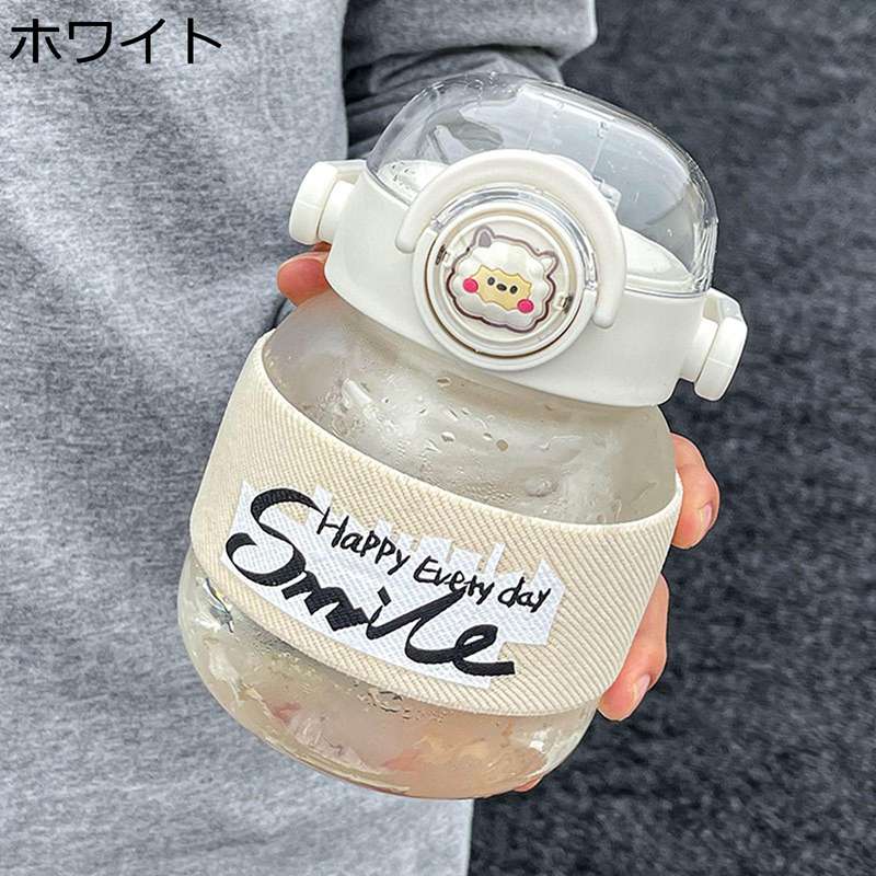 　　　 ◆◇◆人気の秘密◆◇◆ 【サイズ】容量：約680ML 約直径11.3cm×高さ16cm 水分補給をし、一日中十分な水を飲むことを思い出させることができます。 【素材】高温にも強い高硼珪酸ガラスで作られ、熱湯をいれても問題はなし、強く温度の変化に耐えます。 【ワンタッチオープン】軽くプッシュするだけで簡単に取り外しできるせんユニット。パッキンの隅々までしっかり洗浄できます。 【ストロー付き】この大きなガロンの水ボトルには、非常に飲みやすい長くて快適なストローがあります。人間化されたハンドルのデザインは、持ち運びを容易にします。 【適用性】新着の大人気商品、多くの人に愛され、おしゃれな水筒です。持ち運びやすく、旅行、スポーツ、ハイキング、キャンピング、学校などの時に最適な水筒です。バッグにも収納できます。 　　　◆◇◆注意事項◆◇◆ご覧のモニターの環境、撮影環境により実物と色味が異なって見える場合がございます。湿った状態で他のものと擦り合わせると色が移る恐れがあります。濃色品の洗濯時は、白色、淡色と分けて洗ってください。説明 【製品仕様】 製品名：ウォーターボトル 容量：680ML 素材：高硼珪酸ガラス 素材：PC / PP / 耐熱性：0-100℃ ■適用性：軽くて持ちやすい水筒で、通勤、通学、収納、ショッピング、ビジネス、国内、出張。 【特徴】 -高品質ホウケイ酸ガラス性，硬質かつ耐熱性を備え、高品質な水筒であります。 -簡素化されたストローは使いやすく、サイズはバッグや弁当箱での包装に最適です。 -すべての部品は掃除のために簡単に取り外しでき、子供にも安全です。 -漏れ防止、飛散防止、傷防止余分な強度のための保持ループ付きのねじ蓋、環境に優しい。 【ご注意】 ▽海外出荷なので、ご注文承り後、通常は7日-14日でお届け出来ます。ご了承ください。 ▽何かの質問があれば、ご遠慮なくメールにてお問い合わせください。弊店はご要望に応じられるよう最善を尽くしますから、ご安心くださいませ。