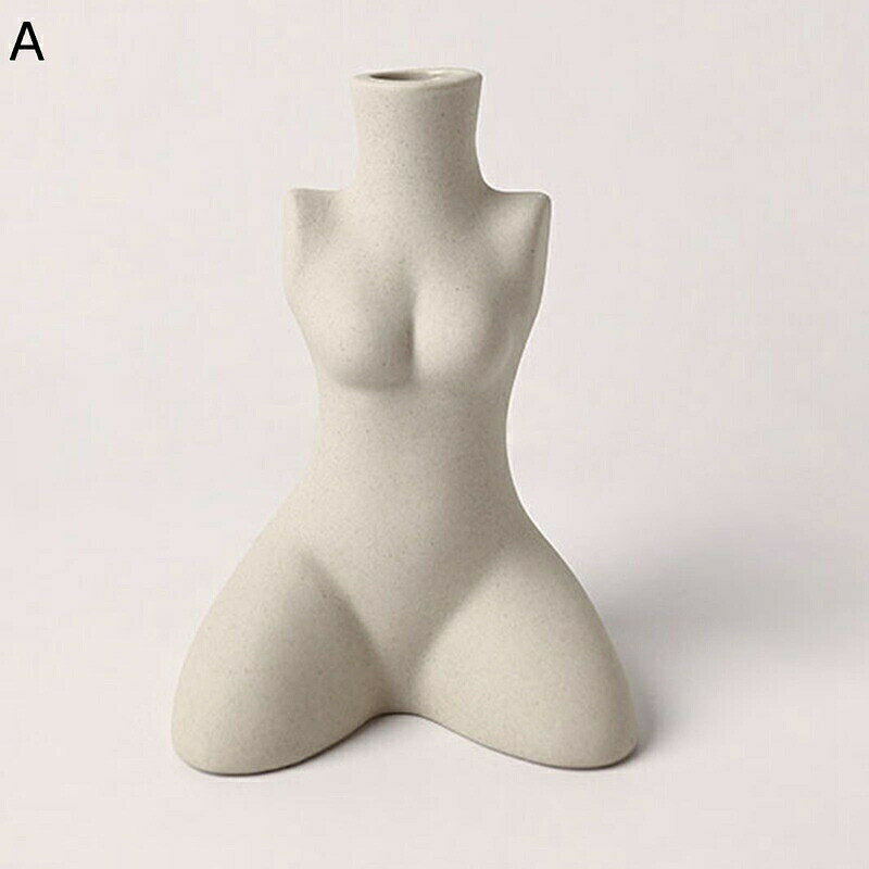 　　　 ◆◇◆人気の秘密◆◇◆ 【素材】セラミック（この商品には花は含まれていません。花瓶のみが含まれています。）陶製の花瓶の表面はつや消しになっています。 【芸術的なスタイル】魂を込めた芸術作品。つや消しの感触、北欧の芸術的なスタイル、モダンなミニマリストスタイルにより、全体的な効果はシンプルでエレガントになっています。 細部は絶妙で耐久性があり、高い芸術的価値と人間的で芸術的な味わいがあります。 【シンプルなデザイン】陶製の花瓶の口は、手を傷つけないように滑らかに磨かれています。ボトル本体はつや消し感があり、ボトル底の厚みのあるデザインでしっかりと配置できます。 花と組み合わせて、シンプルさと贅沢さを高めましょう。 これは完璧な装飾工芸品です。 【インテリア】インテリアにとても合います！アジサイやチューリップ、ヒペリカム等のお花を一輪挿で飾ってもオシャレ！葉のあるお花を使って、水栽培にも適用されます。干花はもちろん、水生植物、生け花、造花なども活けられ使いも素敵なんです。ワサーっと生けても可愛い！ 【適用シーン】家の家具の装飾工芸品、花の装飾、リビングルーム、ダイニングテーブル、キャビネット、ワインキャビネット、テレビキャビネット、ドレッシングテーブルなどのスペースに適しています。 　　　◆◇◆注意事項◆◇◆ご覧のモニターの環境、撮影環境により実物と色味が異なって見える場合がございます。湿った状態で他のものと擦り合わせると色が移る恐れがあります。濃色品の洗濯時は、白色、淡色と分けて洗ってください。説明 【商品詳細】： 素材： セラミック スタイル：北欧モダン シンプルデザイン 適用スペース：リビングルーム/ベッドルーム/ダイニングルーム パッケージング：泡とカートン、固体実装パッケージ、輸送するのが簡単で、損傷するのは容易ではない。 【ご注意】： ●手作りの商品のため、気泡、筋などが入っている場合がありますが、外観や使用には影響しません、ご了承ください、ありがとうございます！ ●鉄粉(小さな黒い点)、ピンホール(針の先でつついたような穴)、ボロ（小さな突起物）、突起物を研磨した時による傷のようなも、色ムラ、ハゲ、柄の乱れ、多少のがたつき等がある場合がございます。メーカー基準に基づいて良品と致しおりますので、ご了承頂ける方のみご購入をご検討下さいませ。