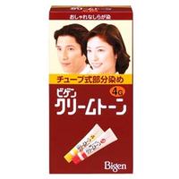 商品説明 ★おしゃれな白髪染め　しっかりキレイな部分染め ◆部分染めやリタッチに便利なクリームタイプのトリートメントヘアカラーです。 ◆女性にも、男性にもご使用いただけるトリートメントクリームカラー ◎クリームタイプだから、のびがよくムラのない仕上がりです。 ◎タレ、飛び散りが少なく、なじむように染まります。 ◎生え際やうなじなど、染めにくい部分にもしっかりなじみます。 ◎クシどおりがよくしっとりしなやかな染めあがりです。　 使用上の注意 ●ご使用の際は必ず使用説明書をよく読んで正しくお使いください。 ●ヘアカラーはまれに重いアレルギー反応をおこすことがあります。 ●次の方は使用しないでください。 ・今までに本品に限らずヘアカラーでかぶれたことのある方 ・今までに染毛中または直後に気分の悪くなったことのある方 ・頭皮あるいは皮膚が過敏な状態になっている方 （病中、病後の回復時期、生理時、妊娠中等） ・頭、顔、首筋にはれもの、傷、皮膚病がある方 ●ご使用の際には使用説明書にしたがい、毎回必ず染毛の48時間前に皮膚アレルギー試験（パッチテスト）をしてください。 ●薬剤や洗髪時の洗い液が目に入らないようにしてください。 ●眉毛、まつ毛には使用しないでください。 ●幼小児の手の届かないところに保管してください。 ●高温や直射日光を避けて保管してください。 ●幼少児には使用しないでください。 本品記載の使用法・使用上の注意をよくお読みの上ご使用下さい。 セット内容 ■1剤(カラークリーム)…40g ■2剤(オキシデーションクリーム)…40g メーカー ホーユー株式会社 広告文責 有限会社起福 TEL：072-626-3009 区分 日本製・白髪染め　