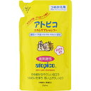 【大島椿 アトピコ スキンケアシャンプー 全身用 つめかえ用の商品詳細】 ●からだはもちろん髪、顔も洗える低刺激性の全身シャンプー。精製ツバキ油が頭皮、毛髪や肌のうるおいを守ります。きめ細かな泡立ちでしっとりとした洗いあがりです。 ●低刺激性 ●無香料 ●無着色 ●ツバキ石けん(洗浄成分)配合 ●精製ツバキ油(保湿・柔軟・保護成分)配合 【使用方法】 ●手などに本品をとり、よく泡立ててからご使用ください。 ●洗髪の場合は、お湯で髪をぬらしてから適量をつけて洗います。洗髪後は充分にすすいでください。 【ボトルのつめかえ方】 ボトルの中とポンプの部分をよく水洗いし、乾かしてからつめかえてください。 点線に沿って、ハサミできり、全量を移し替えてください。パックを強く握ると、液が飛び出すことがあるのでご注意ください。つめかえ後は、ボトルのキャップがまわらなくなるまでしっかり閉めてください。 【成分】 水、ラウリルグルコシド、コカミドDEA、スルホコハク酸ラウレス2Na、ラウリルベタイン、グリセリン、ツバキ脂肪酸K、PEG-6(カプリル／カプリン酸)グリセリル、ツバキ油、ベタイン、マルチトール、クエン酸、メチルパラベン、プロピルパラベン、EDTA-2Na 【保存方法】 極端に高温・低温の場所は避け、直射日光の当たらない場所に保管して下さい。 【注意事項】 ・傷、はれもの、湿疹等、異常がある時はご使用をおやめください ・本品を使用して刺激などの異常があらわれた時は、使用を中止し皮膚科専門医等にご相談ください。 ・目に入った時はすぐに洗い流してください。 ・小児の手が届かないところに保管して下さい。 ・極端に高温、低温の場所は避け、直射日光の当たらない場所に保管して下さい。 【原産国】 日本 【発売元、製造元、輸入元又は販売元】 大島椿 広告文責 株式会社マイドラ 登録販売者：林　叔明 電話番号：03-3882-7477 ※パッケージデザイン等、予告なく変更されることがあります。ご了承ください。