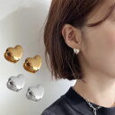 韓国ファッションに欠かせないイヤリング 両耳 ハートモチーフ 立体的 ハート 大人かわいい シック 甘め アクセント ファッション雑貨 アクセサリー 上品 上質 華やか 大人女性 艶やか メタル 華奢 おしゃれ フェミニン キレイめスタイル