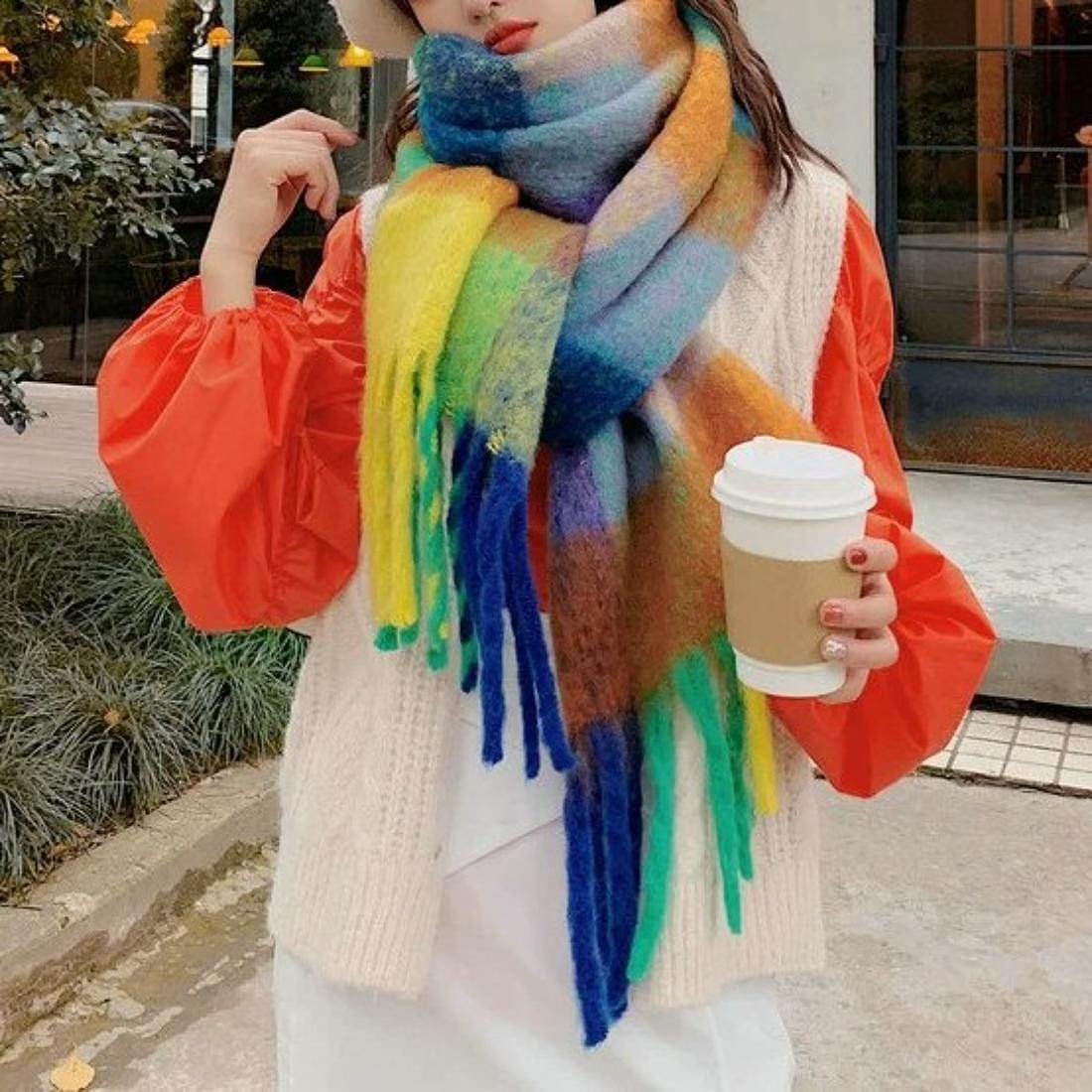 ふわっと包まれる冬のおしゃれマルチチェックマフラー ストール フリンジ おしゃれ トレンド 秋冬 かわいい 大きい カラフルチェック ストール ネック 肩掛け 膝掛け ファッション雑貨 小物 携帯 お出かけ 防寒