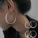 シンプルだけど華やかさもあるフープピアス アクセサリー ピアス 両耳 耳元 輝き メタル おしゃれ シンプル オフィス キレイめ お出かけ フェミニン おしゃれ デイリー カジュアル セレモニー オケージョン 仕事 通勤 オフィスカジュアル